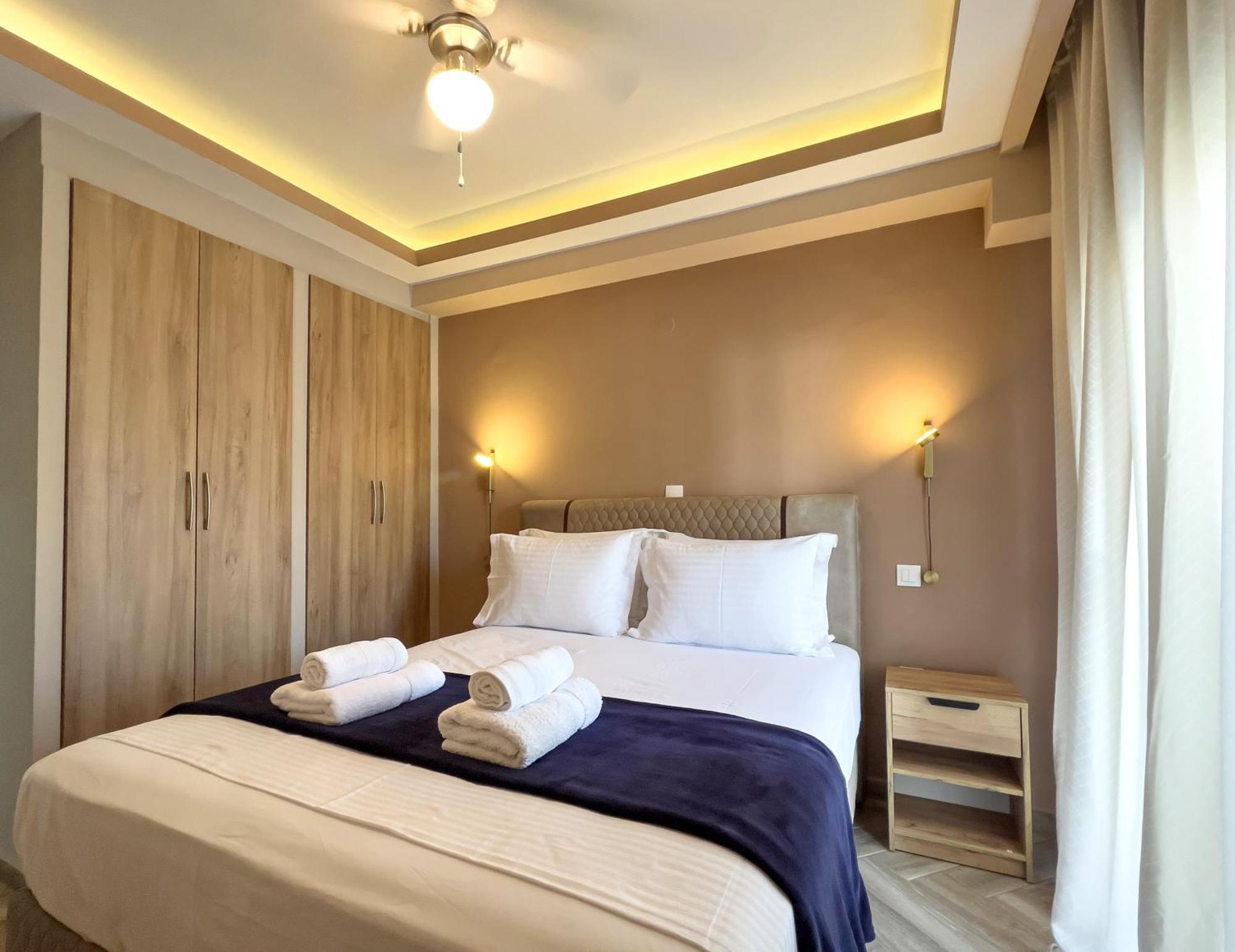Spacetwo "Downtown Chill" By #Gimispace Lux Apt Thessaloniki Exterior photo